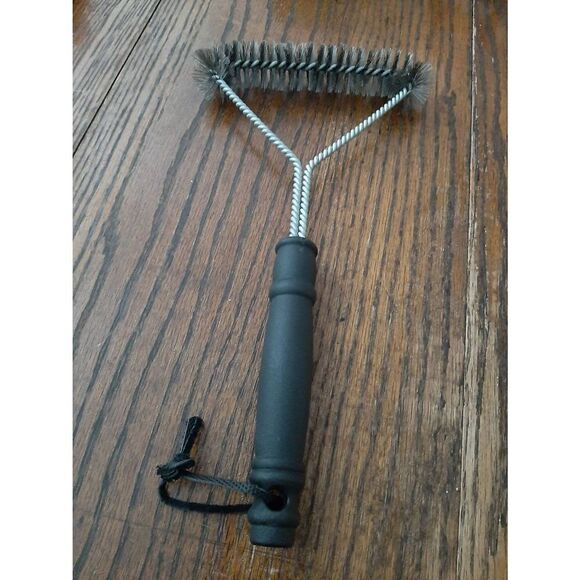 New Lot Two Grill BBQ Brushes Grilling Essentials - Picture 2 of 3